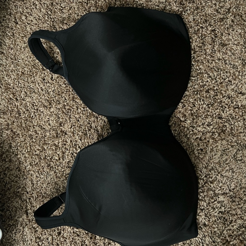 Women’s bras/sports bras